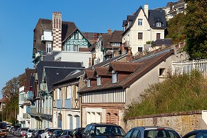 IMMEUBLES ANCIENS DU DEBUT XX EME SIECLE, TROUVILLE-SUR-MER, NORMANDIE, FRANCE 