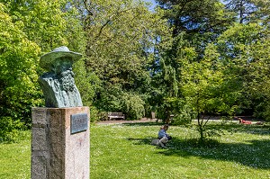 LE PERE LEMAITRE, POETE NORMAND, JARDIN DES PLANTES, CAEN, CALVADOS, NORMANDIE, FRANCE 