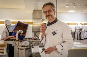 MARC CLUIZEL, DIRECTEUR DE CHOCOLATERIE CLUIZEL, DAMVILLE, MESNIL-SUR-ITON, EURE, NORMANDIE, FRANCE 