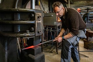 NICOLAS MARTIN, FERRONNIER D'ART, GOUVILLE, MESNIL-SUR-ITON, EURE, NORMANDIE, FRANCE 