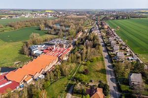 USINE FRAMATOME, LA CITE DU MOULIN A PAPIER, VILLE DE RUGLES VUE DE DRONE, EURE, NORMANDIE, FRANCE 