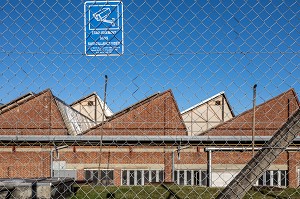 ETABLISSEMENT SECURISE SOUS SURVEILLANCE VIDEO, USINE EUROFOIL, SOCIETE SPECIALISEE DANS LA METALLURGIE DE L'ALUMINIUM, RUGLES, EURE, NORMANDIE, FRANCE 