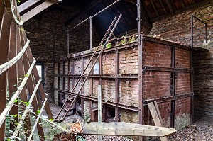 VESTIGE DES ANCIENNES FORGES QUI DATE DU XVI EME SIECLE, NORMANDIE, FRANCE 