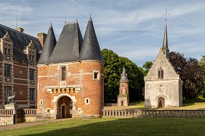 CHATEAU DE CHAMBRAY DU XVI EME SIECLE, SITE CLASSE AUX MONUMENTS HISTORIQUES FRANCAIS QUI ABRITE DANS SON DOMAINE LE LYCEE AGRICOLE, MESNIL-SUR-ITON, EURE, NORMANDIE, FRANCE 