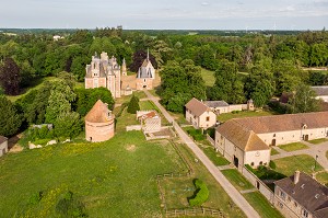 CHATEAU DE CHAMBRAY DU XVI EME SIECLE, SITE CLASSE AUX MONUMENTS HISTORIQUES FRANCAIS QUI ABRITE DANS SON DOMAINE LE LYCEE AGRICOLE, MESNIL-SUR-ITON, EURE, NORMANDIE, FRANCE 