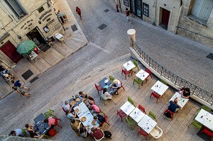 TERRASSE DE LA PIZZERIA DON PEPPINO, RUE SAINTE-CROIX RUE SAINT-PIERRE, MONTPELLIER, HERAULT, OCCITANIE, FRANCE 