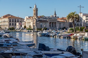 PALAIS CONSULAIRE ET MAISON REGIONALE DE LA MER, QUAI LOUIS PASTEUR, SETE, HERAULT, OCCITANIE, FRANCE 