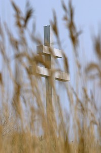 CROIX DE LORRAINE, ARRIVEE DU GENERAL DE GAULLE EN FRANCE, COURSEULLES-SUR-MER, SITE DU DEBARQUEMENT DU 06 JUIN 1944, NORMANDIE, FRANCE 