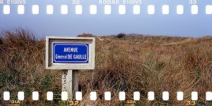 AVENUE DU GENERAL DE GAULLE, COURSEULLES-SUR-MER, SITE DU DEBARQUEMENT DU 06 JUIN 1944, NORMANDIE, FRANCE 