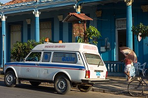 AMBULANCE CUBAINE (AMBULANCIA DE URGENCIAS SAN ANDRES), VINALES, CUBA, CARAIBES 