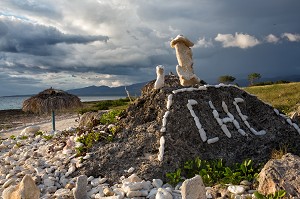 SCULPTURE DE CORAIL EN HOMMAGE AU CHE (ERNESTO GUEVARA), PLAGE DE SABLE FIN SITUEE ENTRE LE VILLAGE DE LA BOCA ET LA PLAGE ACON AU SUD DE LA VILLE DE TRINIDAD, CUBA, CARAIBES 