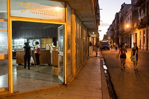 PHARMACIE (FARMACIA), CALLE COMPANARIO, LA HAVANE, CUBA, CARAIBES 