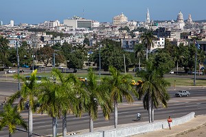 VUE SUR LE CENTRE-VILLE DEPUIS LA PLACE DE LA REVOLUTION, PLAZA DE LA REVOLUCION, LA HAVANE, CUBA, CARAIBES 