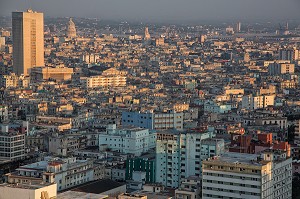 VUE SUR LE QUARTIER DE LA HABANA CENTRO DEPUIS LA TORRE, LA PLUS GRANDE TOUR DE LA HAVANE, CUBA, CARAIBES 