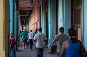 ARCADES DEVANT LE PASEO DE MARTI, LA HAVANE, CUBA, CARAIBES 