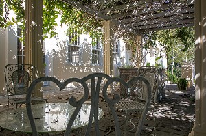 PERGOLA DE LA FINCA VIGIA, MAISON ACHETE PAR ERNEST HEMINGWAY (1899-1961), ECRIVAIN ET JOURNALISTE AMERICAIN, DANS LES ANNEES 40, DEVENU SON MUSEE, SAN FRANCISCO DE PAULA, LA HAVANE, CUBA, CARAIBES 