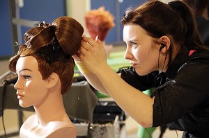 METIER COIFFEUR OU COIFFEUSE, COIFFURE, POLE DES METIERS DE SERVICE, 41EMES OLYMPIADES DES METIERS DE BRETAGNE, BREST, FINISTERE (29), FRANCE 