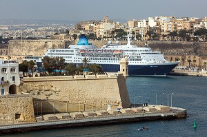 YACHT PORT DE BIRGU, JARDINS GARDJOLA, SENGLEA ET BATEAU DE CROISIERE GRAND PORT DE LA VALETTE, MALTE 