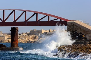 PONT BRISE LAMES, LA VALETTE, MALTE 