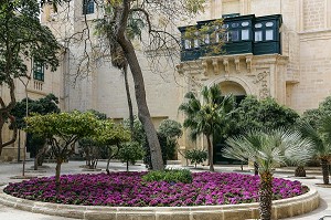 JARDIN INTERIEUR, PALAIS DES GRANDS MAITRES, LA VALETTE, MALTE 