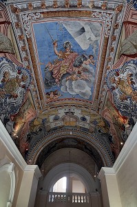 PLAFOND PEINT, MUSEE D'ARCHEOLOGIE, AUBERGE DE PROVENCE, LA VALETTE, MALTE 