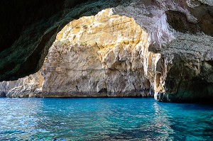 GROTTE BLEUE, GROTTE MARITIME DE 43 METRES DE LONGUEUR, PRES DE WIED IZ ZURRIEQ, DANS LE SUD OUEST DE MALTE 