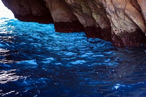 GROTTE BLEUE, GROTTE MARITIME DE 43 METRES DE LONGUEUR, PRES DE WIED IZ ZURRIEQ, DANS LE SUD OUEST DE MALTE 