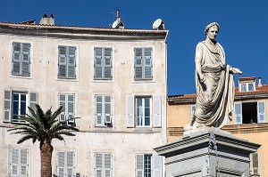 STATUE DE NAPOLEON BONAPARTE (1769-1821), EMPEREUR DES FRANCAIS NE A AJACCIO, REPRESENTE EN EMPEREUR ROMAIN, PLACE FOCH, AJACCIO, CORSE DU SUD (2A), FRANCE 