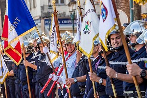 CEREMONIE DE PASSATION DE DRAPEAU, PRISE D'ARME, SAPEURS-POMPIERS, 124EME CONGRES DES SAPEURS-POMPIERS DE FRANCE, COUR DU PALAIS FESCH, AJACCIO, CORSE DU SUD, FRANCE 