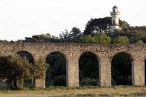 MINARET (TOUR ARABE) ET AQUEDUC, EVORA, ALENTEJO, PORTUGAL 