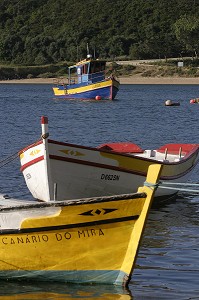 PETIT PORT SUR LE RIO MIRA, VILA NOVA DAS MILFONTES, ALENTEJO, PORTUGAL 