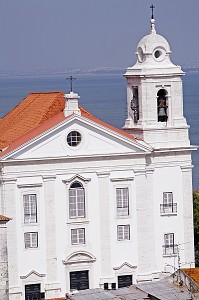IGREJA, EGLISE SANTO ESTEVO ET LE TAGE, QUARTIER DE L'ALFAMA, PORTUGAL, EUROPE 