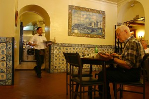 PATISSERIE SALON DE THE, ANTIGA CONFEITARIA DE BELEM, LISBONNE, PORTUGAL 