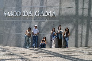 CENTRE COMMERCIAL VASCO DE GAMA (CENTRO VASCO DA GAMA), QUARTIER DU PARC DES NATIONS, SITE DE L'EXPOSITION UNIVERSELLE DE 1998, LISBONNE, PORTUGAL 