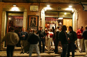 MOVIDA LISBOETE, QUARTIER DU BAIRRO ALTO, LISBONNE, PORTUGAL 