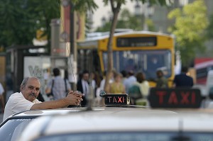CHAUFFEUR DE TAXI, LISBONNE, PORTUGAL 