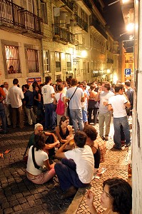 MOVIDA, AMBIANCE NOCTURNE, QUARTIER DU BAIRRO ALTO, LISBONNE, PORTUGAL 