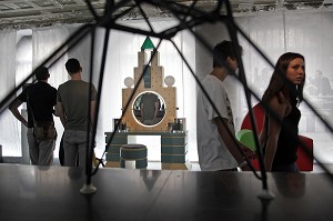 EXPOSITION TEMPORAIRE AU MUDE, MUSEE DU DESIGN ET DE LA MODE (MUSEU DO DESIGN E DA MODA), QUARTIER DE LA BAIXA, CENTRE-VILLE DE LISBONNE, PORTUGAL 