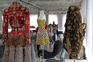 EXPOSITION TEMPORAIRE AU MUDE, MUSEE DU DESIGN ET DE LA MODE (MUSEU DO DESIGN E DA MODA), QUARTIER DE LA BAIXA, CENTRE-VILLE DE LISBONNE, PORTUGAL 