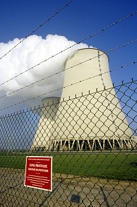 FUMEE DE CHEMINEES DE CENTRALE NUCLEAIRE, NOGENT SUR SEINE, (10) AUBE, CHAMPAGNE-ARDENNE, GRAND-EST, FRANCE 