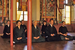 CENTRE BOUDDHISTE, SEMINAIRE ZEN, DACHANG VAJRADHARA-LING, CENTRE D'ETUDE ET DE PRATIQUE DU BOUDDHISME TIBETAIN, DOMAINE DU CHATEAU D'OSMONT, AUBRY LE PANTHOU 