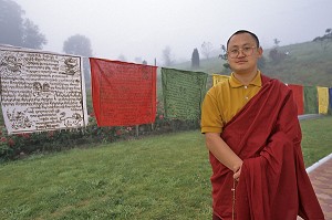 LAMA NAMDAK, CENTRE BOUDDHISTE, DACHANG VAJRADHARA-LING, CENTRE D'ETUDE ET DE PRATIQUE DU BOUDDHISME TIBETAIN, DOMAINE DU CHATEAU D'OSMONT, AUBRY LE PANTHOU 
