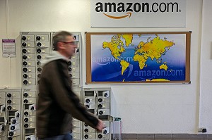 PLATEFORME LOGISTIQUE DE LA SOCIETE DE VENTE PAR CORRESPONDANCE AMAZON, SARAN, LOIRET (45) 