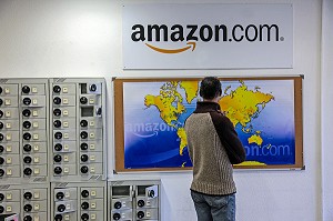 PLATEFORME LOGISTIQUE DE LA SOCIETE DE VENTE PAR CORRESPONDANCE AMAZON, SARAN, LOIRET (45) 