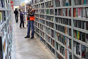 PLATEFORME LOGISTIQUE DE LA SOCIETE AMAZON 