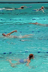 NAGEURS PISCINE MUNICIPALE 
