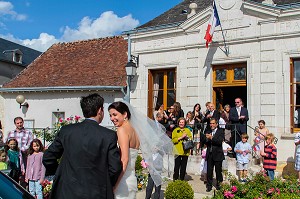 CEREMONIE DE MARIAGE A LA MAIRIE 