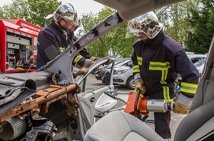 SAPEURS POMPIERS 