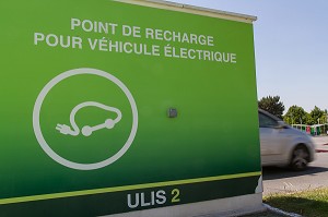 ILLUSTRATION VEHICULES ELECTRIQUES, LES ULIS, (91) ESSONNE, ILE-DE-FRANCE, FRANCE 