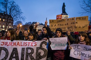 RASSEMBLEMENT DE SOUTIEN EN HOMMAGE AUX VICTIMES DE L'ATTAQUE QUI A FAIT 12 MORTS A LA REDACTION DU JOURNAL CHARLIE HEBDO 